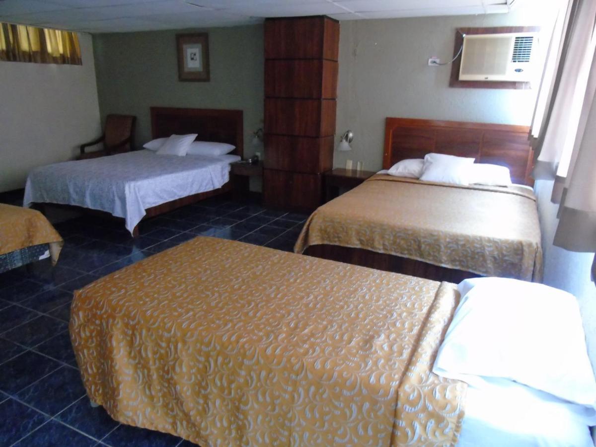 Hotel Malecon Inn جواياكيل المظهر الخارجي الصورة