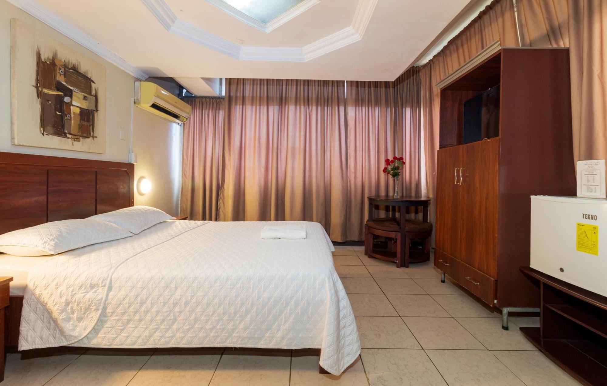Hotel Malecon Inn جواياكيل المظهر الخارجي الصورة