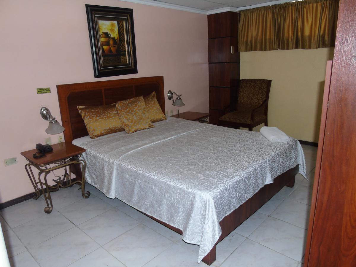 Hotel Malecon Inn جواياكيل المظهر الخارجي الصورة