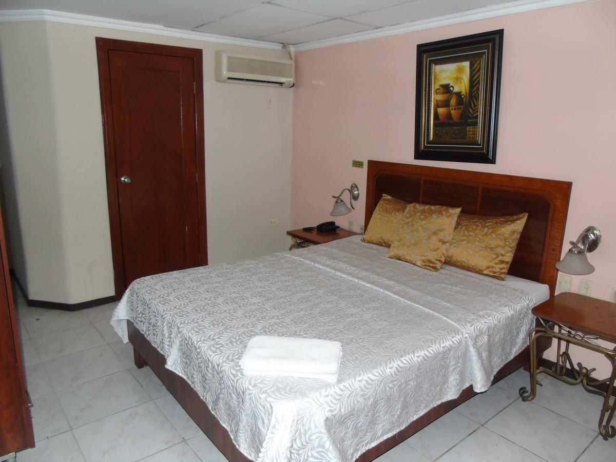 Hotel Malecon Inn جواياكيل المظهر الخارجي الصورة
