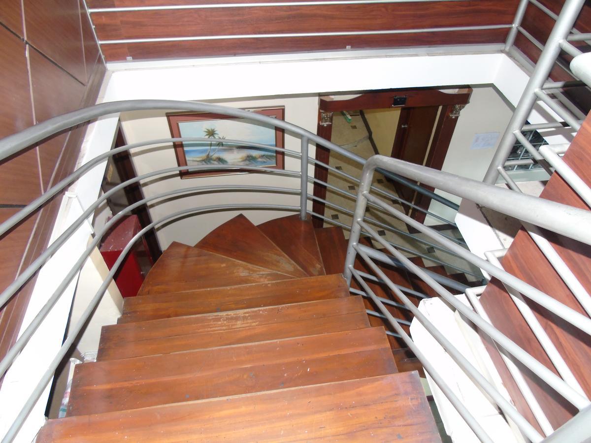Hotel Malecon Inn جواياكيل المظهر الخارجي الصورة