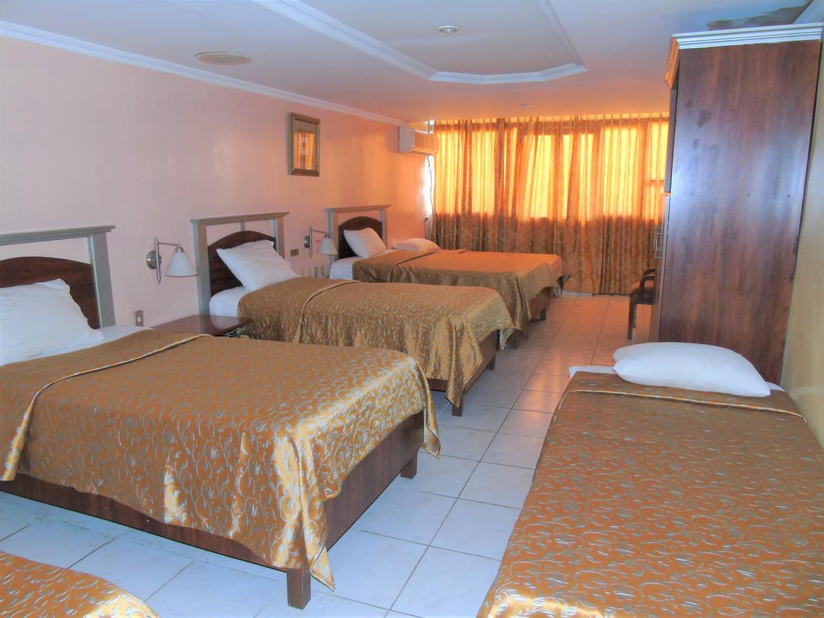 Hotel Malecon Inn جواياكيل المظهر الخارجي الصورة